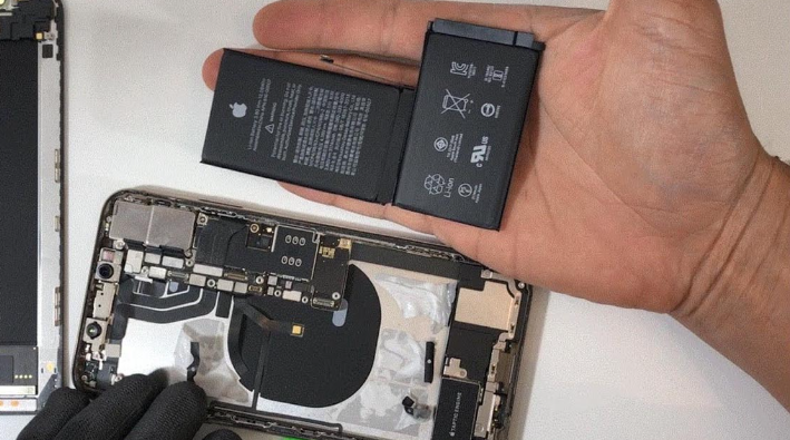 thay pin iphone 11, tại bình thạnh