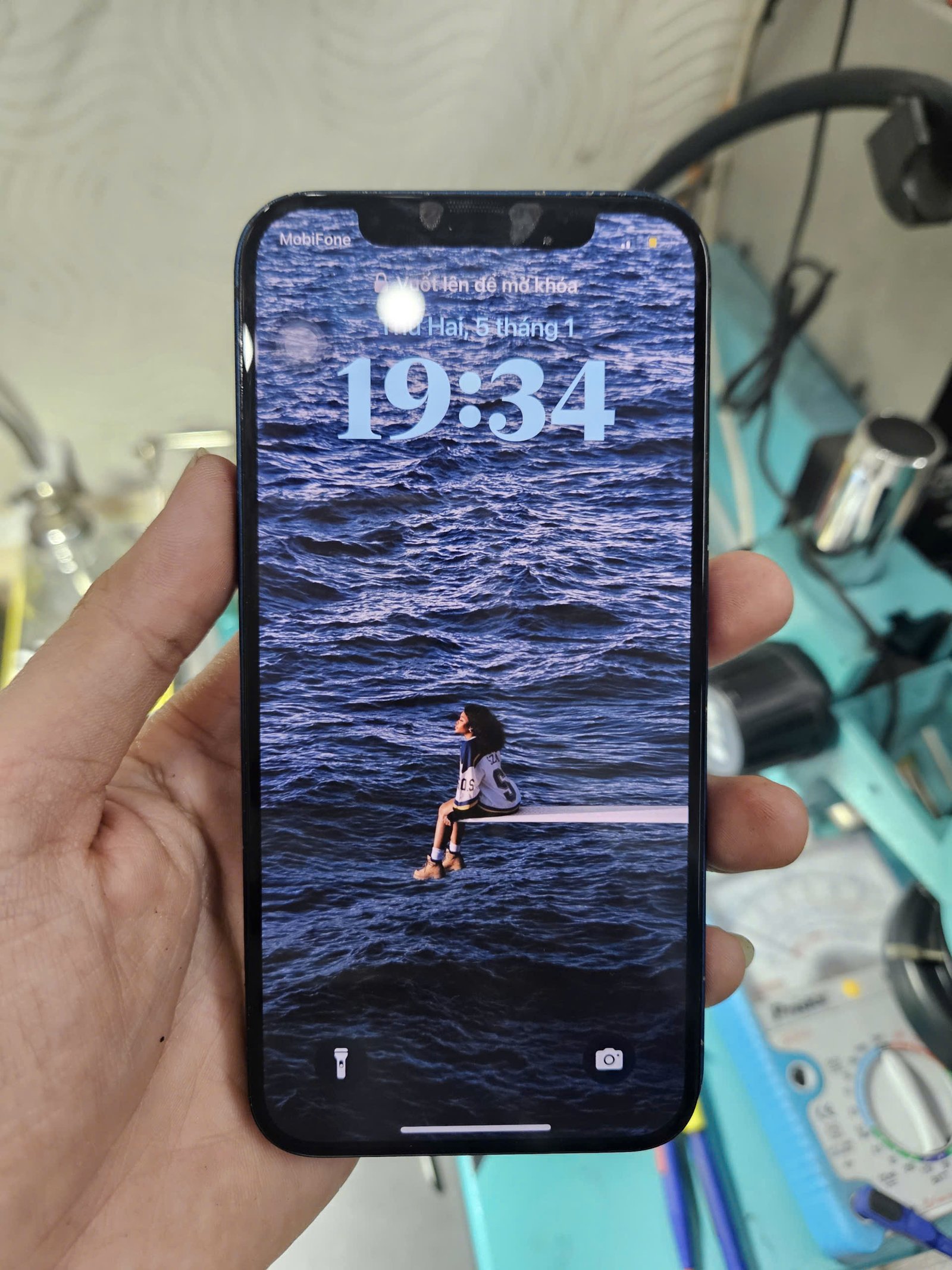 Thay màn hình iPhone 13 Bình Thạnh – Nhanh chóng, Uy tín, Giá rẻ ảnh 1